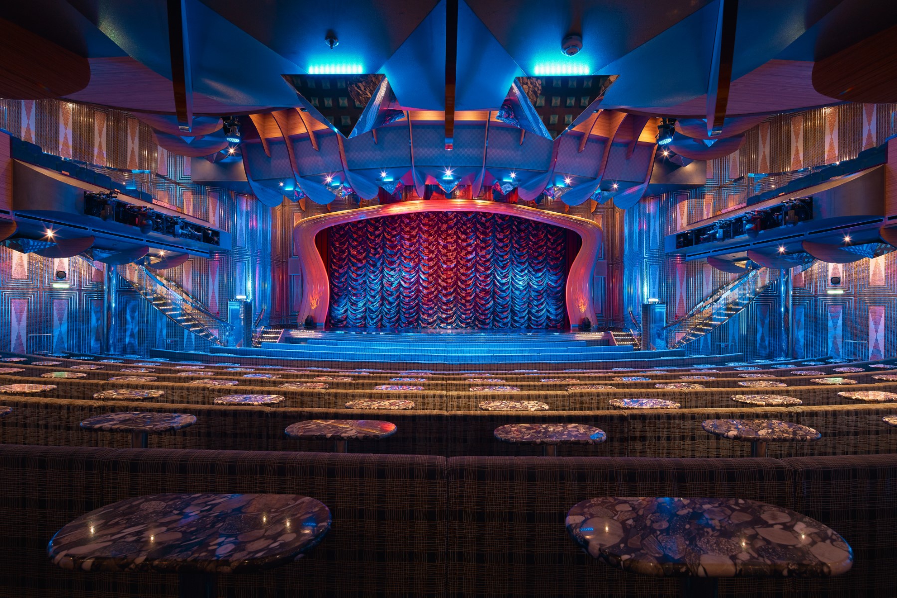 MyCruise Costa-Cruises Deliziosa Offentlige-arealer Teater-underholdning1